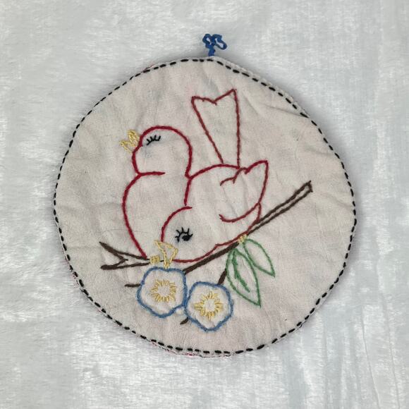 Pair Vintage Hand-Embroidered Bird Pot Holders 1940s 5.5" Round Red Plaid Back - Picture 6 of 6